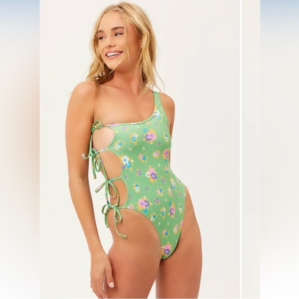 Frankies Bikini Honey One Piece Shoulder Swimsuit Size Medium New With Tags